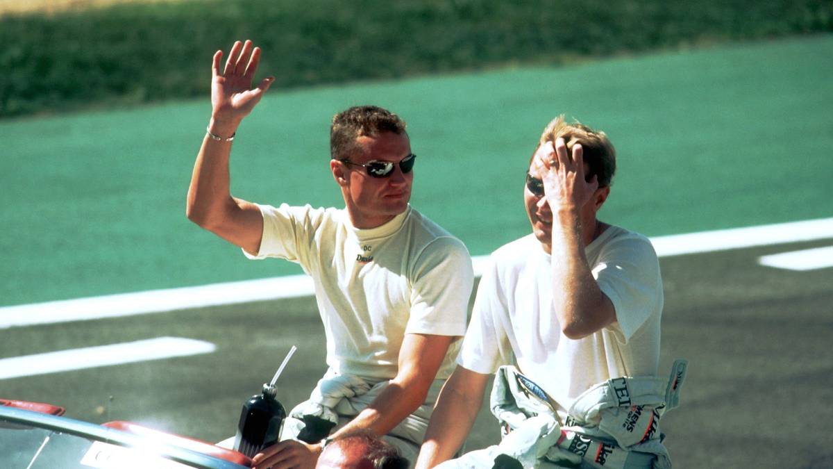 1996: Mit Häkkinen und David Coulthard ist das spätere Erfolgsduo zusammen. Häkkinen fährt vier Mal auf das Podest (jeweils Dritter), Coulthard beendet den rumreichen Monaco-GP sogar als Zweiter. Dennoch springt wieder nur Platz vier in der Konstrukteurswertung heraus