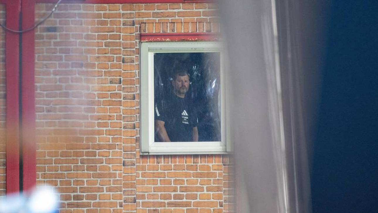 Wer schaut hier das Bundesliga-Spiel?