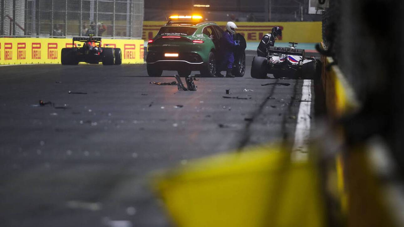 Re-Start-Desaster! Drei Piloten crashen