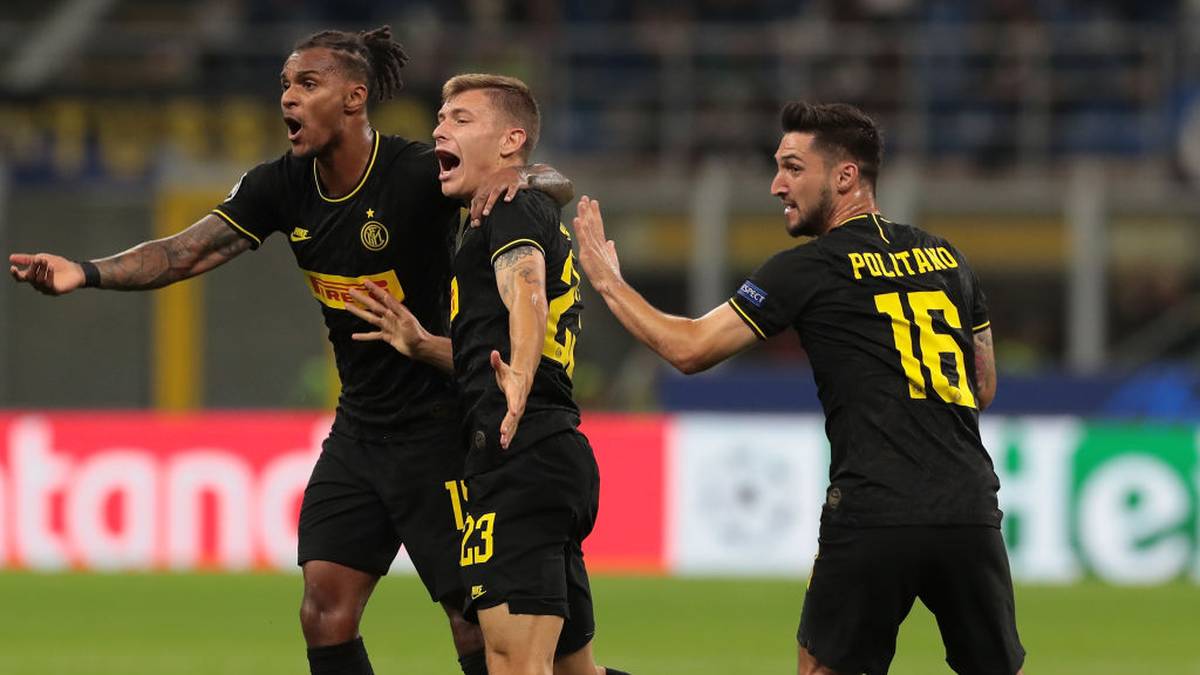 VALENTINO LAZARO (Inter Mailand): Der Rekordabgang von Hertha BSC (22 Millionen Euro) sucht bei Inter noch seinen Platz. Lazaro (l.) feierte erst am achten Spieltag gegen Sassuolo in der 76. Minute sein Debüt in der Serie A, musste im nächsten Spiel aber wieder zurück auf die Bank