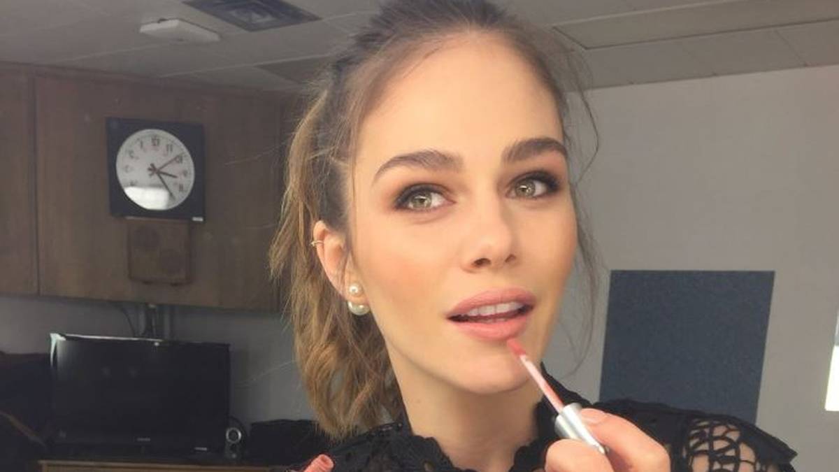 Maripier Morin kennt der gemeine Kanadier als TV-Moderatorin und Schauspielerin. An ihrer Seite ist Brandon Prust, der extra zu den Montreal Canadiens wechselte, um seiner Freundin näher zu sein. Unglücklicherweise wurde Prust kurze Zeit später ans andere Ende Kanadas, zu den Vancouver Canucks getradet. Bekannt wurde das Paar, als es an der Reality-Show "Hockey Wives" teilnahm