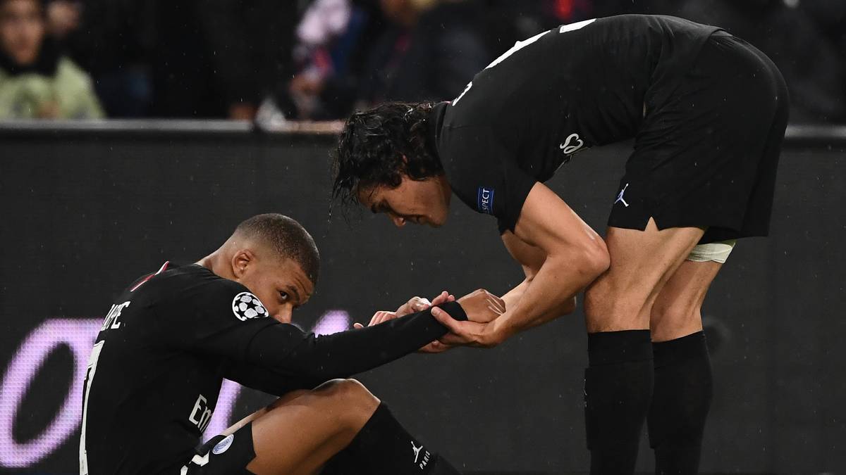 DAILY MAIL: "Sie haben es geschafft! United schafft bemerkenswertes Comeback gegen PSG. Rashford verwandelt Elfmeter in der Nachspielzeit"