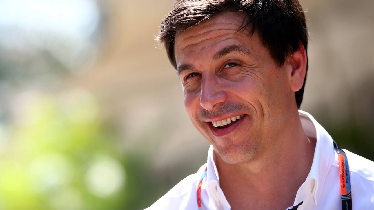 Mercedes will Rossi und Ogier testen