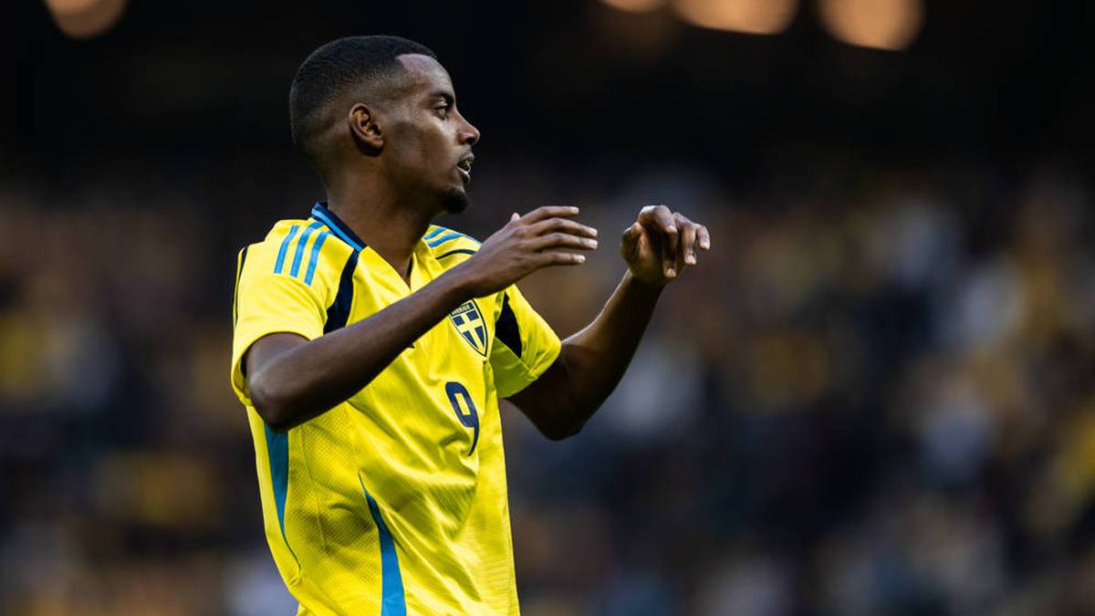 Auch die Schweden verpassten die Qualifikation für die EM und trennten sich unmittelbar von Nationalcoach Janne Andersson. Einer der Leidtragenden: Ex-BVB-Stürmer Alexander Isak, der mit Newcastle United in der Premier League für Furore sorgt.