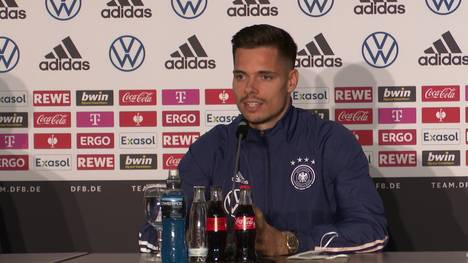 Benfica-Spieler Julian Weigl kehr nach fünf Jahren zurück in die Nationalmannschaft. Auf der PK spricht er darüber, was seine Ziele für sich und die Mannschaft sind. 