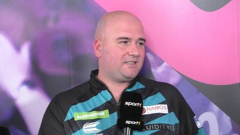 Rob Cross spricht über sein souveränes Weiterkommen gegen Jonny Clayton und verrät anschließend wie er ins neue Jahr starten will.
