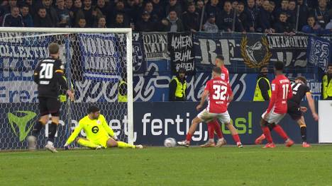 Der Karlsruher SC hat seine Pflichtaufgabe bei den Kickers offenbach gelöst. Ein Kullertor fungierte als Dosenöffner.