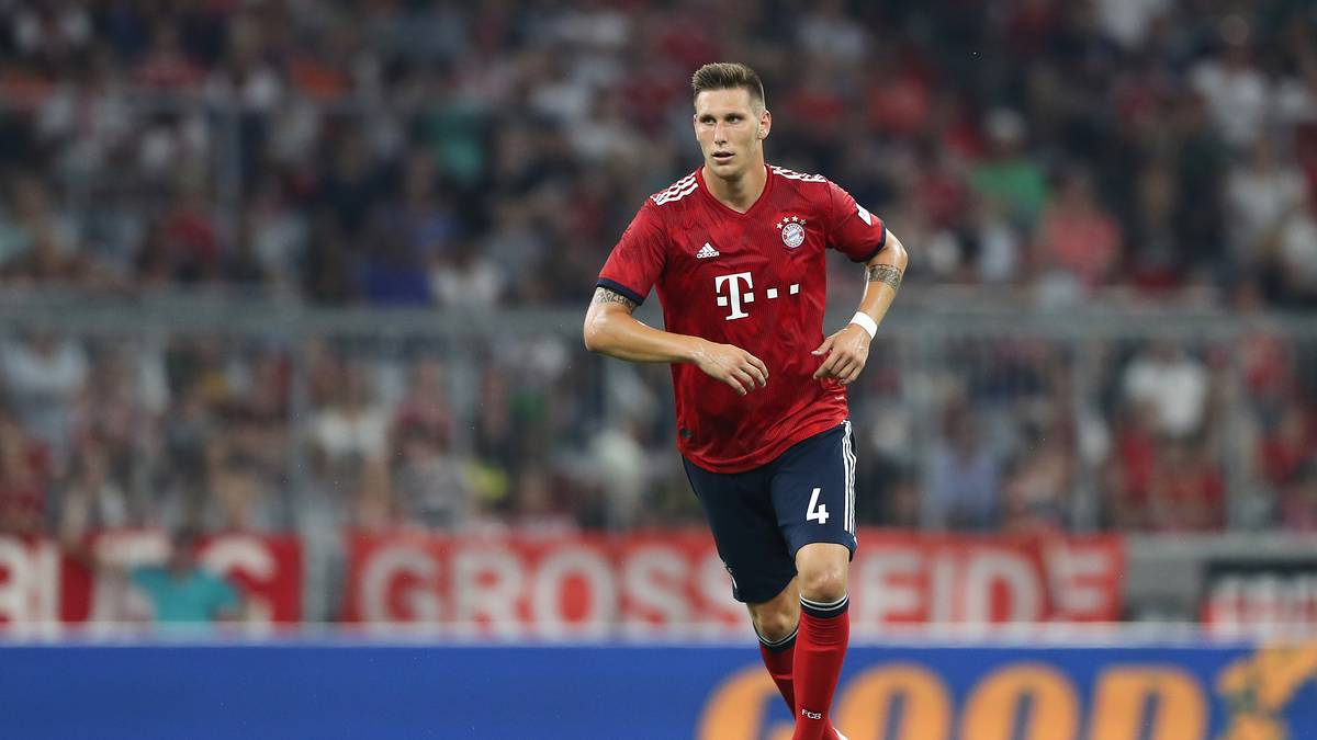 NIKLAS SÜLE: Sein Trainer hält große Stücke auf den Innenverteidiger. Musste sich an die vielen Läufe unter Kovac gewöhnen, hinkte zu Beginn der Vorbereitung konditionell hinterher. Wirkt aber zunehmend fitter. Sollte gegen Frankfurt in der Startelf stehen. Supercup-Form: 70 Prozent