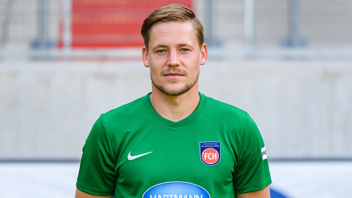 PLATZ 31: Vitus Eicher (1. FC Heidenheim): Weisse Westen: 0 - Gegentore 5