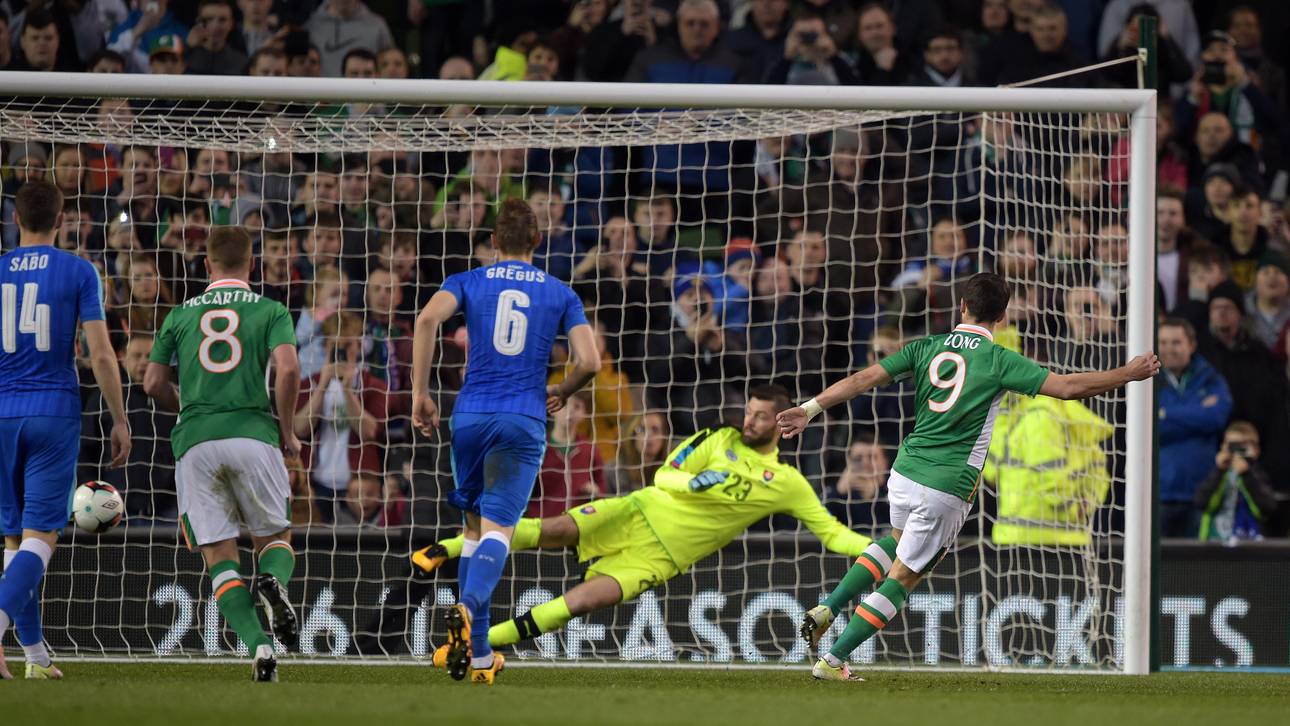 Irland trotz zweier Elfmeter sieglos