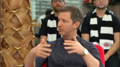 Christian Streichs Trainerkarriere beim SC Freiburg endet nach dieser Saison. Im STAHLWERK Doppelpass spricht Freiburg-Boss Jochen Saier über die Trainer-Legende und den Nachfolger.