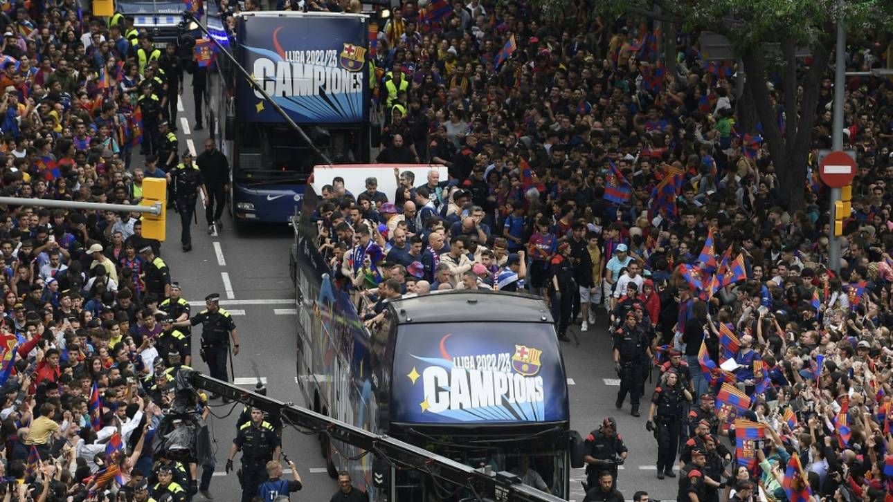 Mega-Parade: Barca feiert Titel