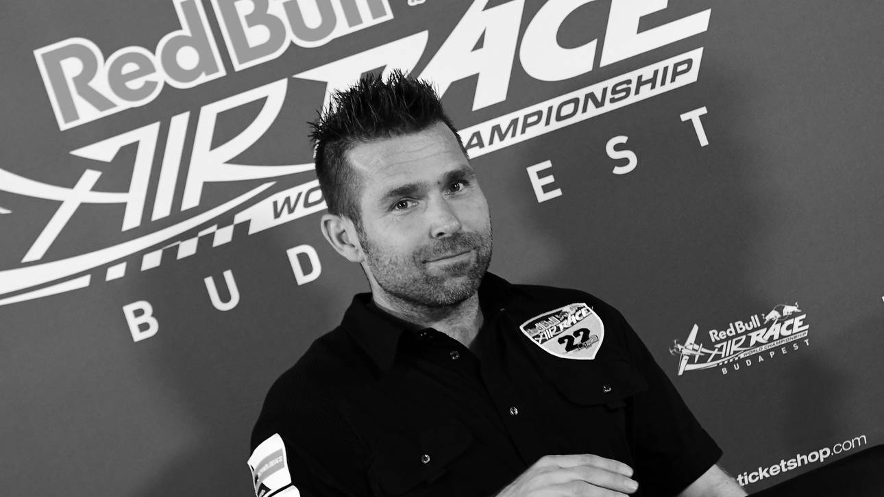 Arch stirbt bei Helikopter-Absturz