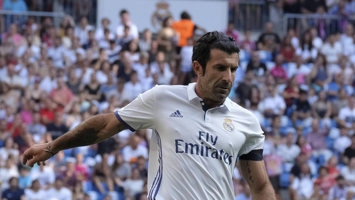 Zur Führung netzte eine andere Legende ein - und wie. Luis Figo zauberte einen Freistoß aus rund 25 Metern in den linken Winkel. Auch sonst präsentierte sich der 44-jährige Portugiese filigran wie zu besten Zeiten