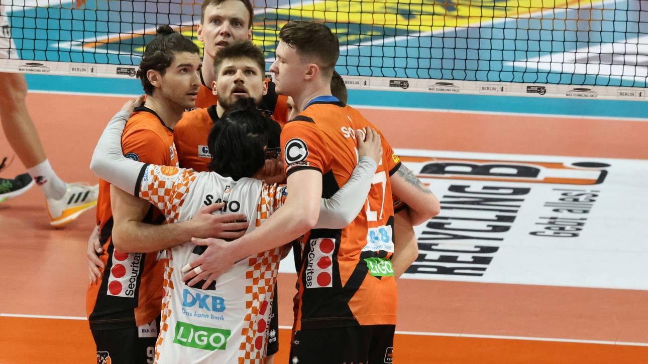 Berlins Volleyballer auf Final-Kurs