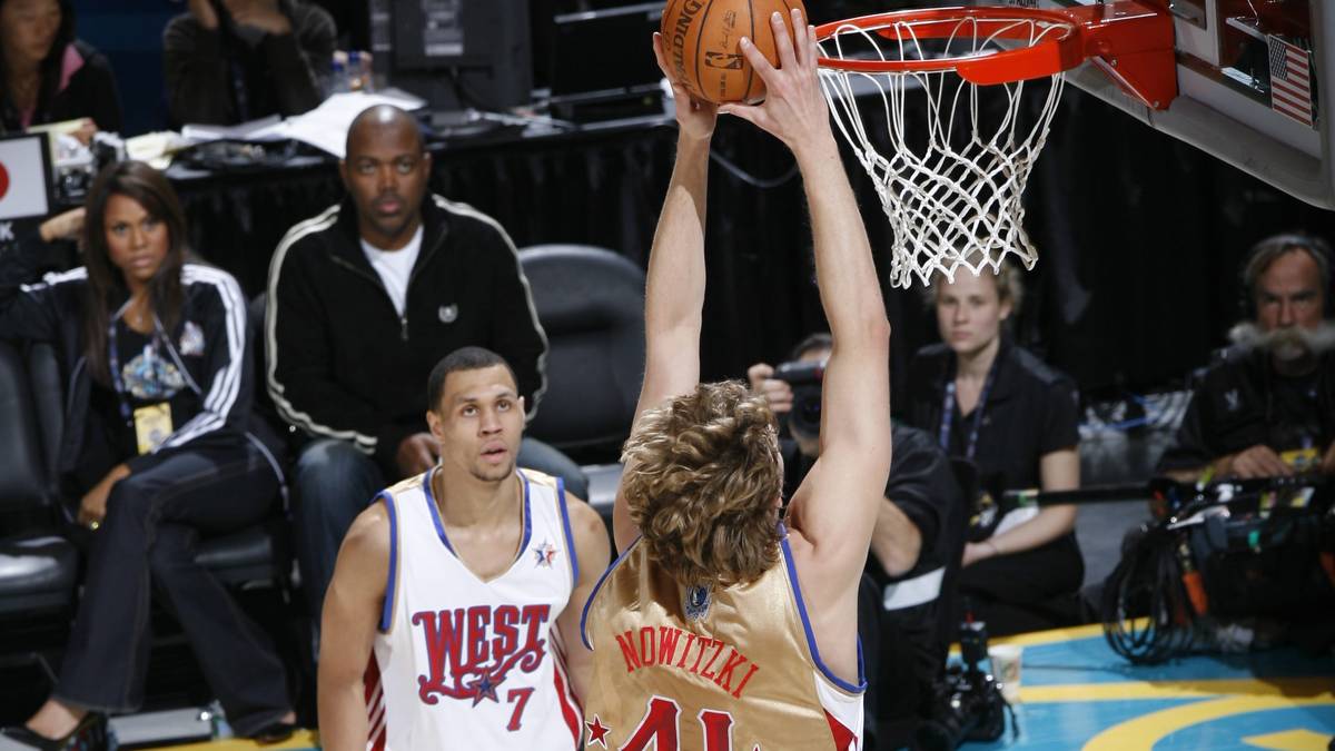 2008 ist die Liga in New Orleans zu Gast. Seit Hurricane Katrina die Stadt 2005 verwüstete, ist das All-Star Game das erste große Event für "The Big Easy". Nowitzki sammelt bei der 128:134-Niederlage des Westens 13 Punkte, vier Rebounds und zwei Assists
