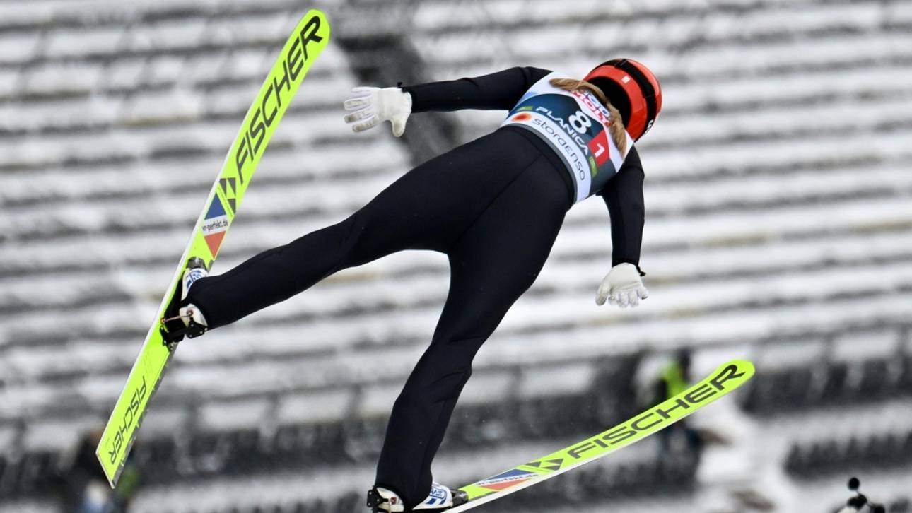 Kombination: Mixed-Team bei WM-Premiere auf Medaillenkurs
