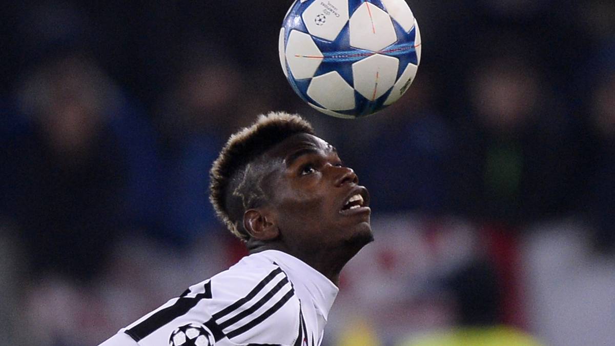 PLATZ 8 - PAUL POGBA, 105 MILLIONEN EURO ABLÖSE: Mittelfeld-Hoffnung Paul Pogba wechselte 2016 von Juventus Turin zu Manchester United. Berater Mino Raiola darf sich das durch geschicktes Verhandeln mitanrechnen. Er kassierte angeblich übrigens selbst 25 Millionen Euro. Juve könnte durch erfolgsabhängige Bonuszahlungen noch bis zu fünf Millionen zusätzlich einstreichen