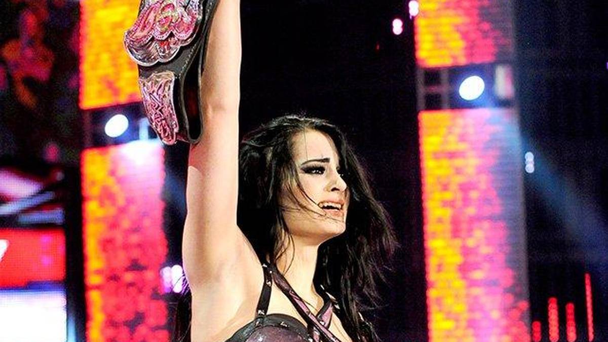 Mit 21 Jahren wurde Paige zum "Divas Champion" und zur jüngsten Titelträgerin aller Zeiten bei WWE. Der emotionale Moment ist bei den Fans unvergessen
