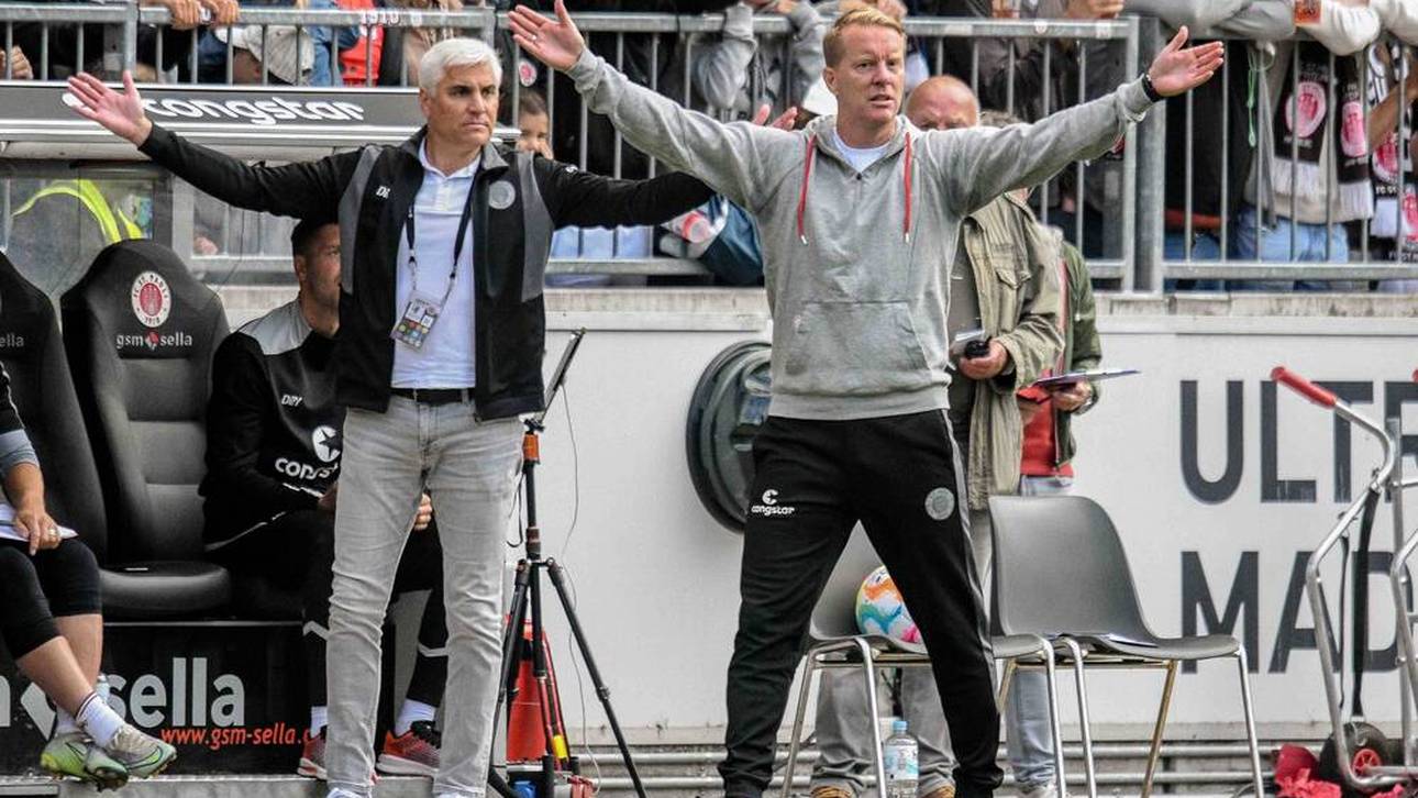 St. Paulis Fans laufen Sturm