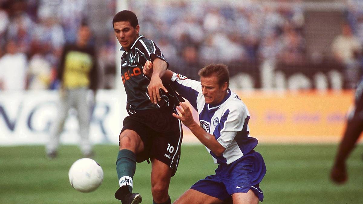 Vor über 20 Jahren debütierte der Peruaner für Werder Bremen in der Bundesliga. Wohl kaum jemand ahnte zu diesem Zeitpunkt, was für eine Karriere der Peruaner im deutschen Oberhaus hinlegen würde