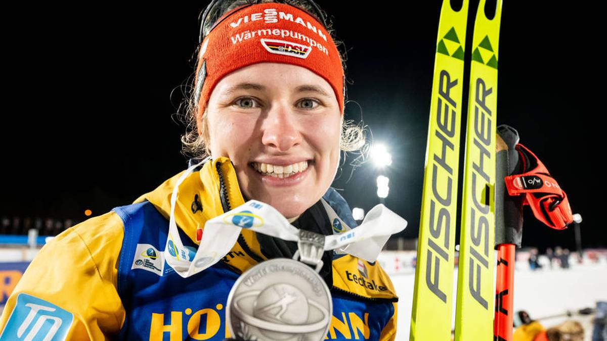 Biathlon-Star zeigt Babybauch