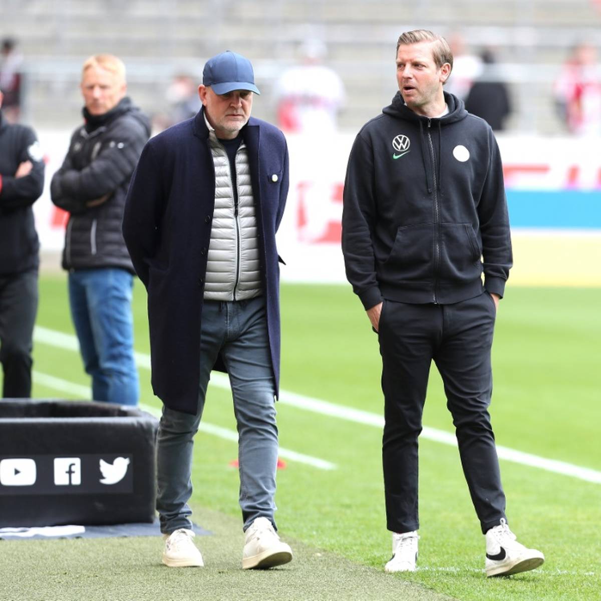 Sport-Geschäftsführer Jörg Schmadtke vom VfL Wolfsburg hat die Trennung von Trainer Florian Kohfeldt  erstmals öffentlich begründet.