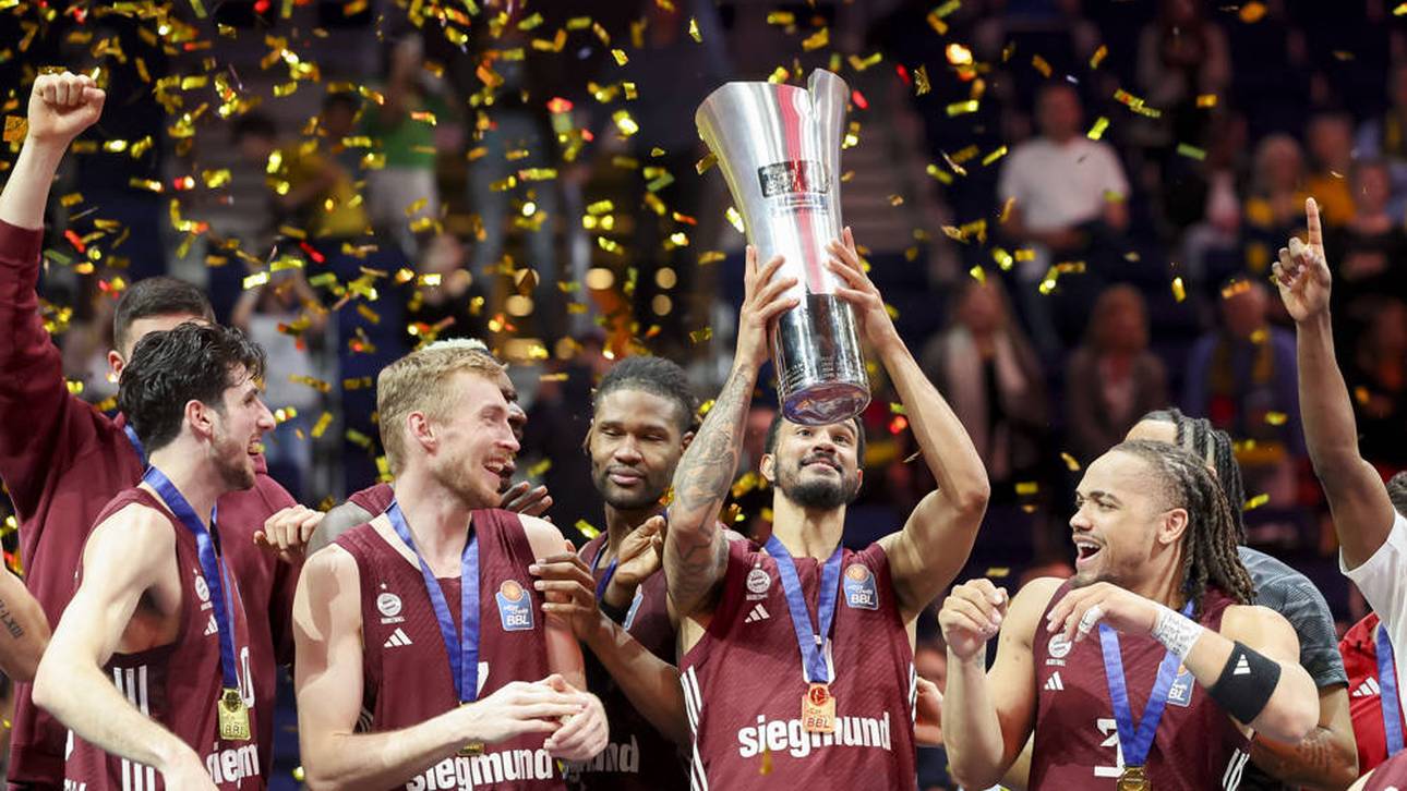 Bayern krönt sich zum Deutschen Meister