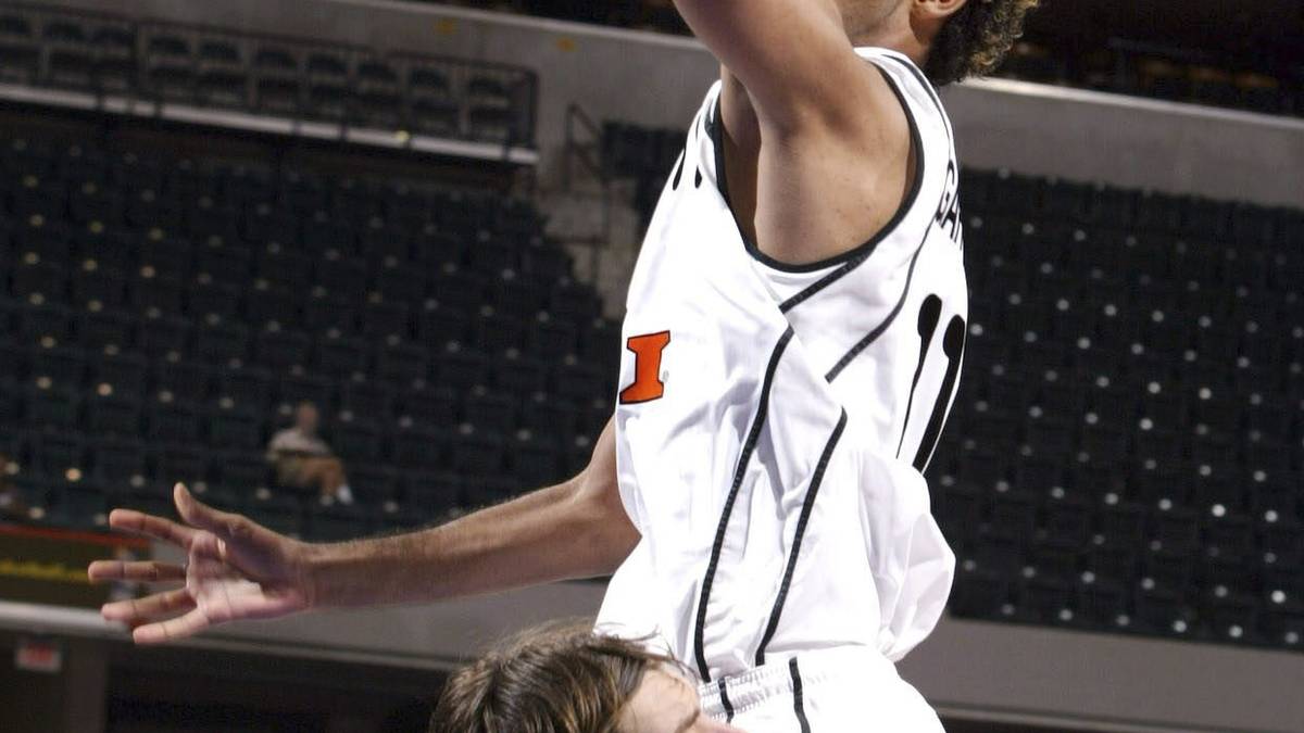 ROLLENSPIELER – NINO GARRIS vs. MAODO LO: Der frühere ALBA-Spieler legte gleich zum Auftakt gegen China mit 16 Punkten seine Bestleistung aufs Parkett. Garris war bekannt für seine Qualitäten in der Defensive und aus der Distanz 