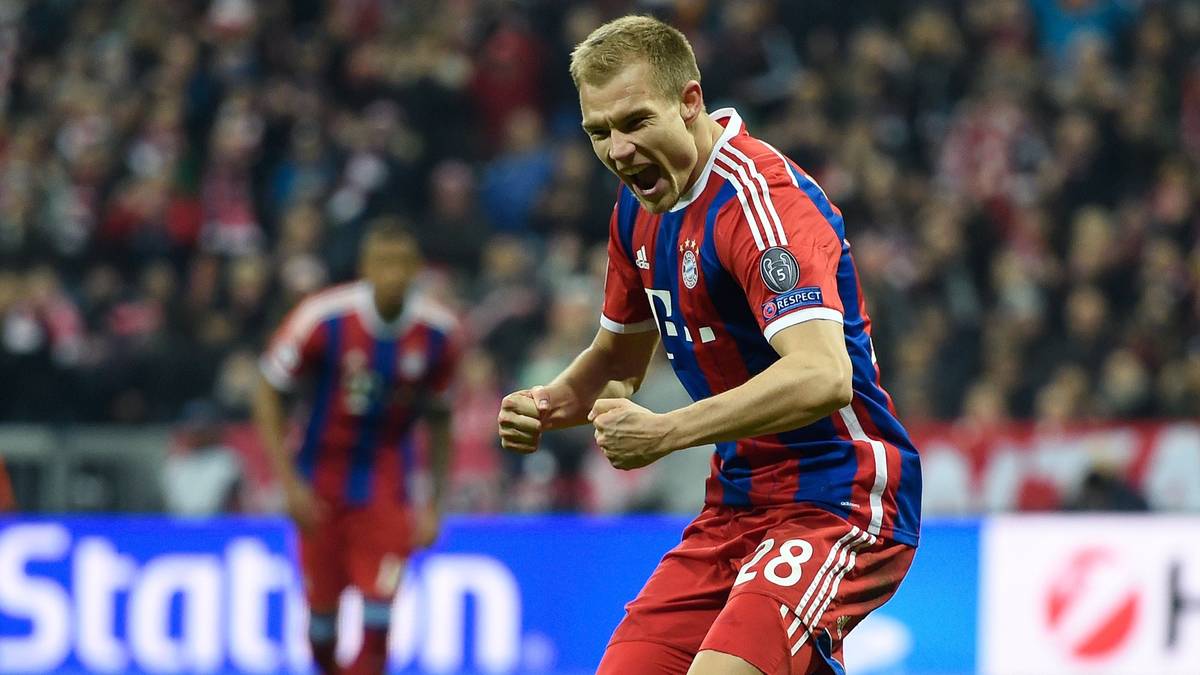 Doch die Bayern schrauben auch ohne Ribery das Ergebnis in die Höhe. Holger Badstuber macht das fünfte Tor