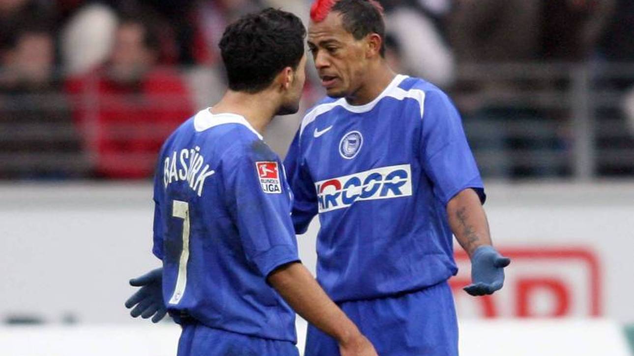 Marcelinho (r.) im Gespräch mit Yildiray Bastürk