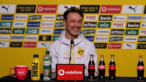 Niko Kovac spricht über seine Freizeitaktivitäten im Trainingslager von Borussia Dortmund in Marbella - unter anderem an der Dartsscheibe hat sich der BVB-Coach probiert.