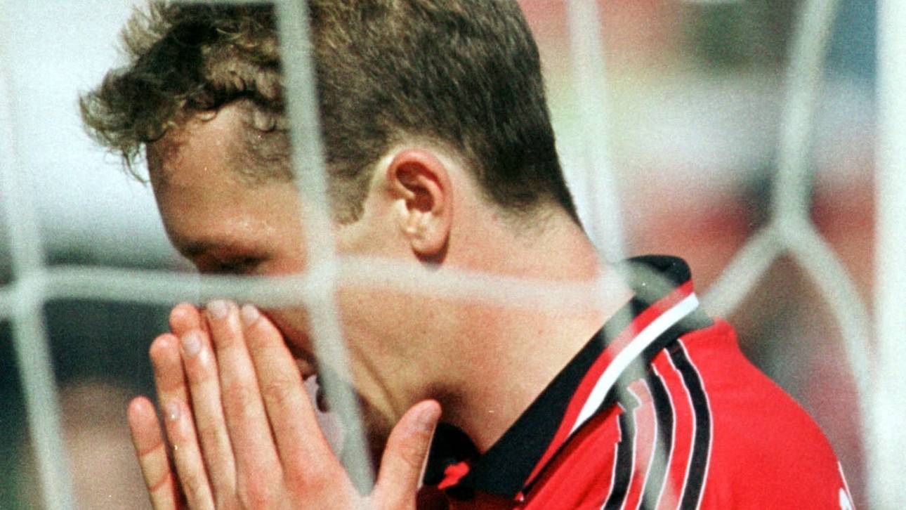 Frank Baumann ist fassungslos unmittelbar nach einem der schwärzesten Momente seiner Karriere