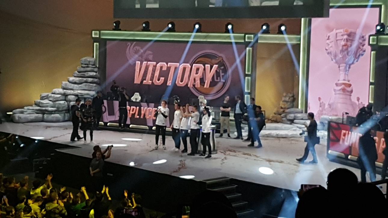 Worlds 19: Splyce erreicht KO-Runde