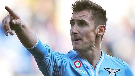 Miroslav Klose muss mit Lazio Rom am 1. Spieltag zum AC Mailand