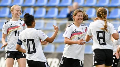Die deutschen U17-Juniorinnen stehen bei der EM im Halbfinale