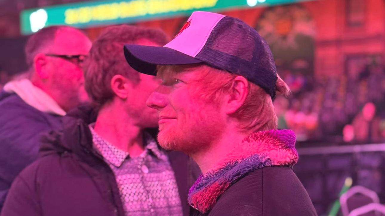 Superstar bei Darts-WM aufgetaucht