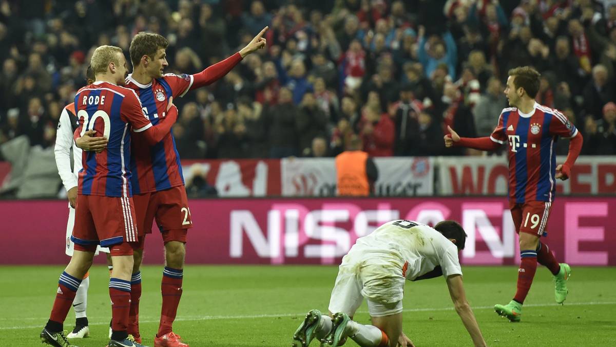 Und nochmal Müller! Zum zweiten Treffer des Torjägers leistet Ribery die Vorarbeit. 4:0, jetzt wird es heftig für die Gäste!