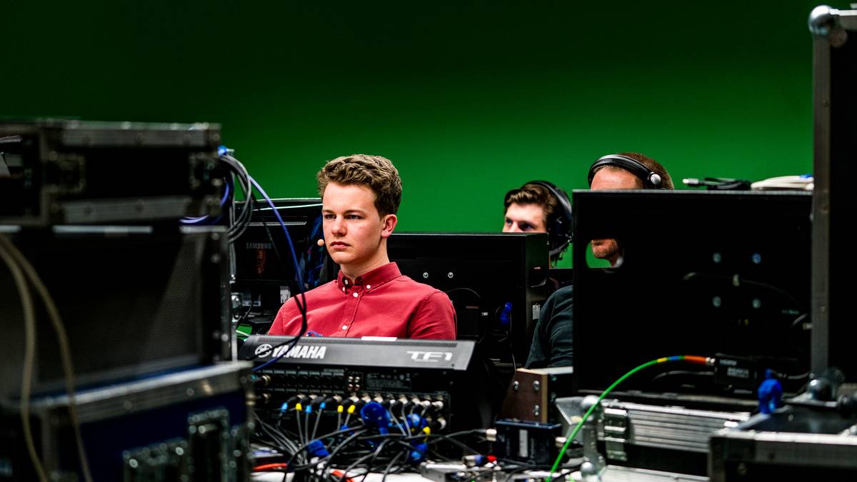 Während die Matches liefen, bereitete sich SPORT1-Experte Malte Hedderich auf die spätere Analyse vor