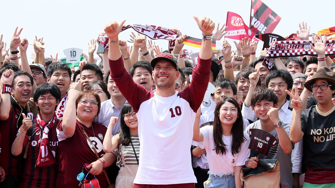 Podolski bei Vissel Kobe vorgestellt