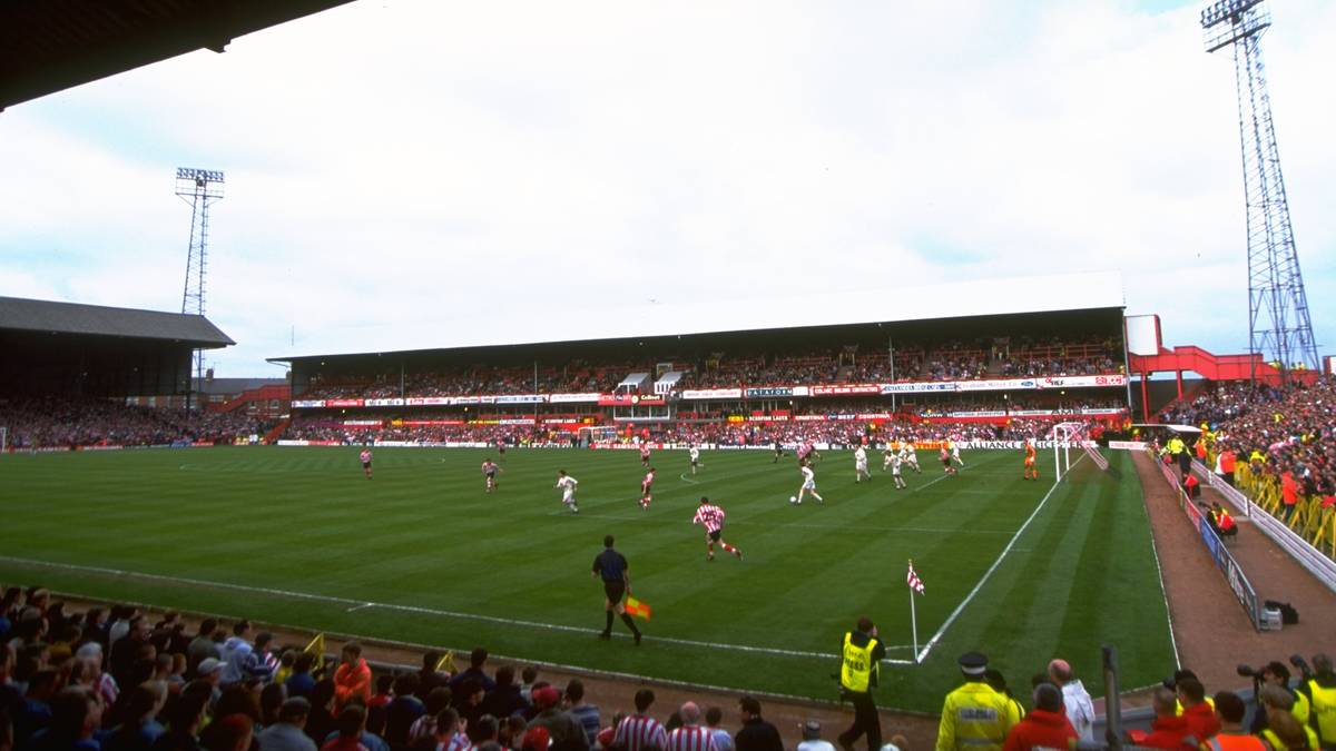 Der Roker Park liegt im Bezirk Roker der Stadt Sunderland. Von 1898 bis 1997 trug hier der AFC Sunderland seine Heimspiele aus. 1997 zogen die "Black Cats" dann ins neu errichtete "Stadium of Lights" um