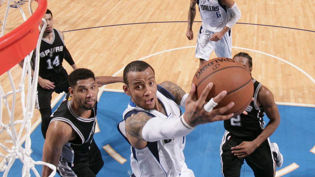 Noch besser als Parsons ist Monta Ellis aufgelegt. Die Spurs sind ohnehin sein Lieblingsgegner. Im Schnitt schenkt er dem Meister 2014/15 34 Punkte ein. Diesmal sind es sogar 38