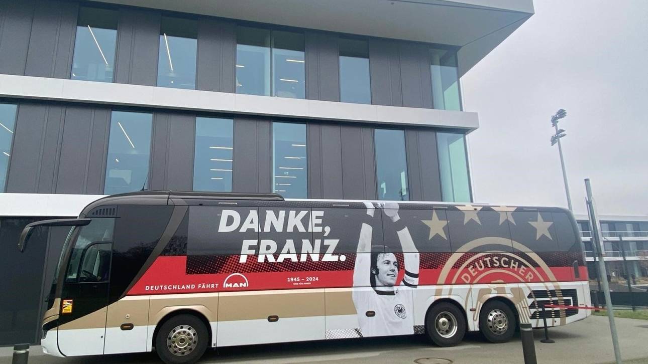DFB-Bus im Zeichen Beckenbauers