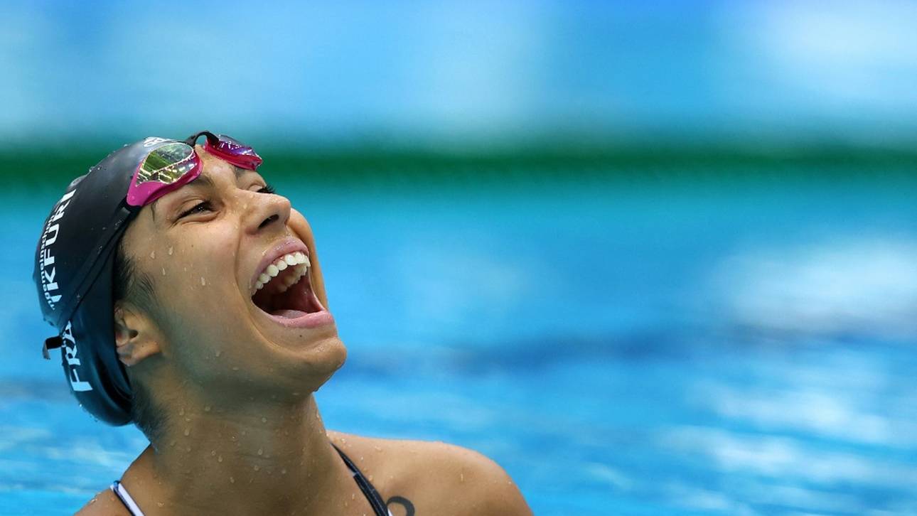 Elendt schwimmt zu WM-Silber über 100 m Brust