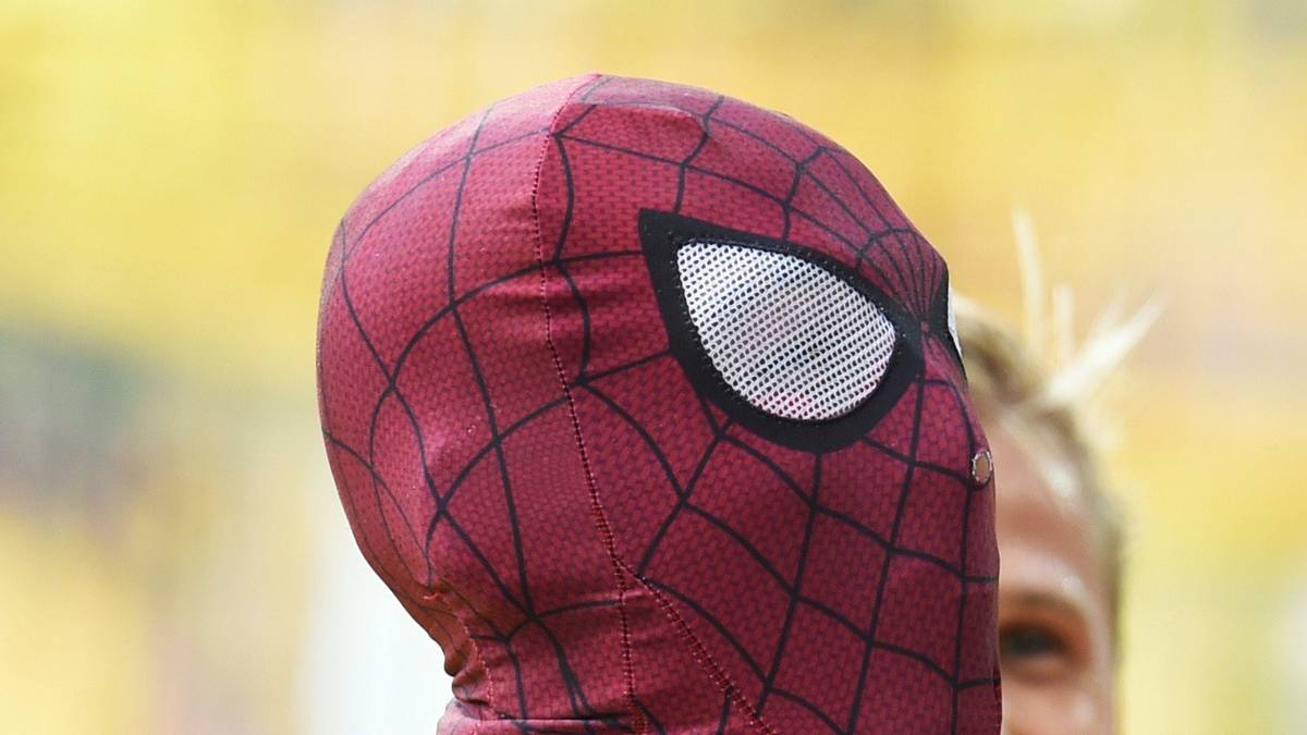 Und im Supercup gegen Bayern München gab er den Spiderman