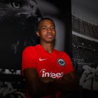 Eintracht Frankfurt hat den ersten Neuzugang für die kommende Saison im Kasten. Aus Antwerpen kommt ein ecuadorianischer Nationalspieler.
