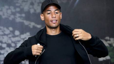 Die Affäre um den verbalen Fehltritt von Ex-Nationalspieler Dennis Aogo schlägt weiterhin hohe Wellen. Er berichtet von Anfeindungen gegen ihn und seine Frau.