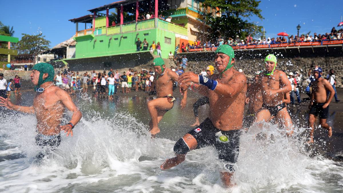 RETTUNGSSCHWIMMEN: Verschiedene Aufgaben testen die Technik, Fitness und Motivation der Athleten - die Situationen sind dabei typisch für die tägliche Arbeit eines Rettungsschwimmers. Die Aufgaben beim Lifesaving finden entweder im Pool oder im Meer statt