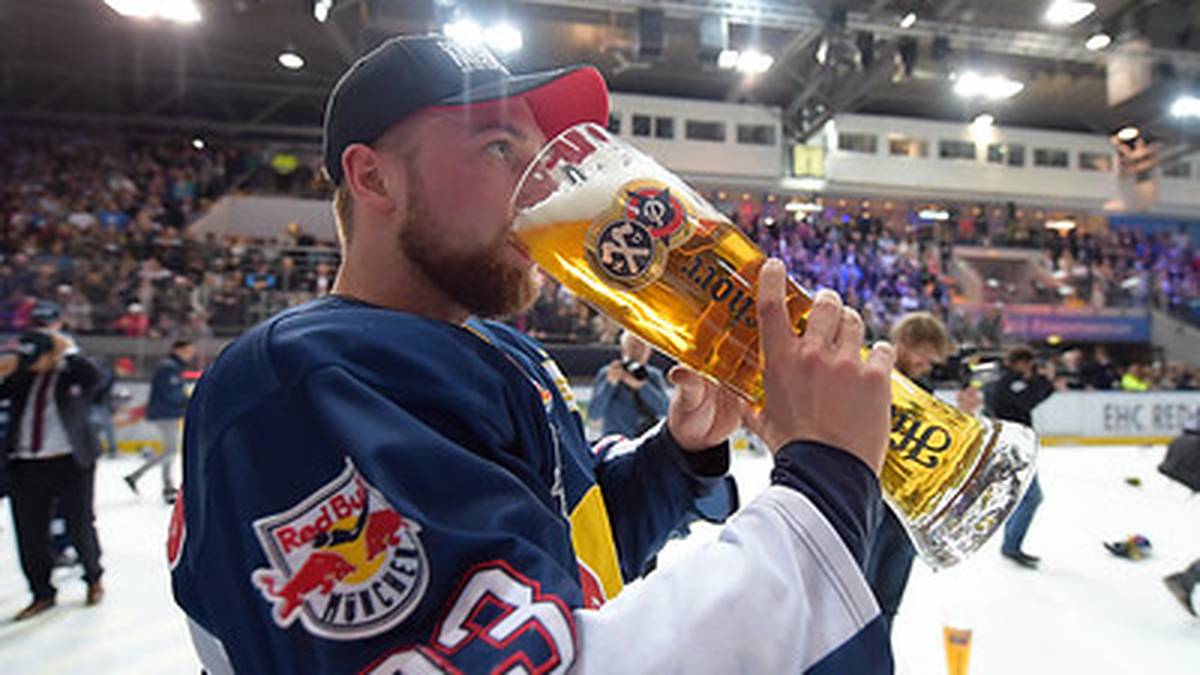 ... und auch Maximilian Kastner lässt es sich schmecken