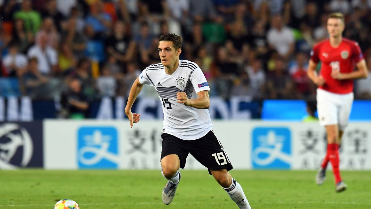 FLORIAN NEUHAUS: Der Gladbacher sorgte vor allem beim Schützenfest gegen Serbien mit viel Zug nach vorne immer wieder für Räume für seine Mitspieler. Auge für den tödlichen Pass, zuletzt gegen Österreich aber nicht mehr ganz so effektiv